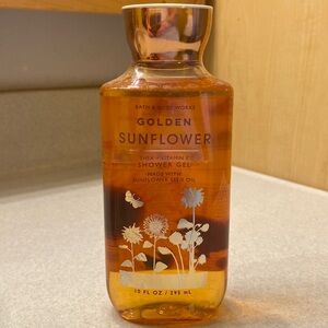 Nwt bath and body works body wash